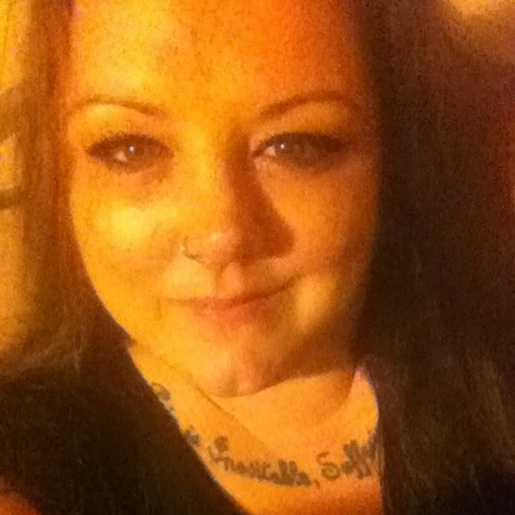 Meet your Posher, Tanya - Picture 1 of 1